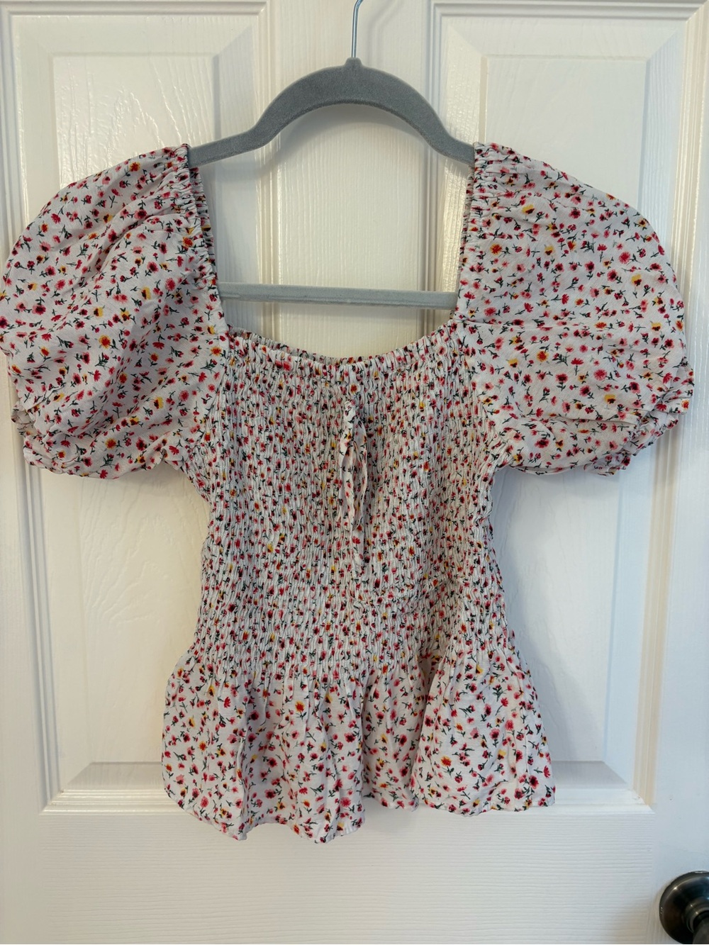 Smocked White Floral Puff Sleeve Peplum Top